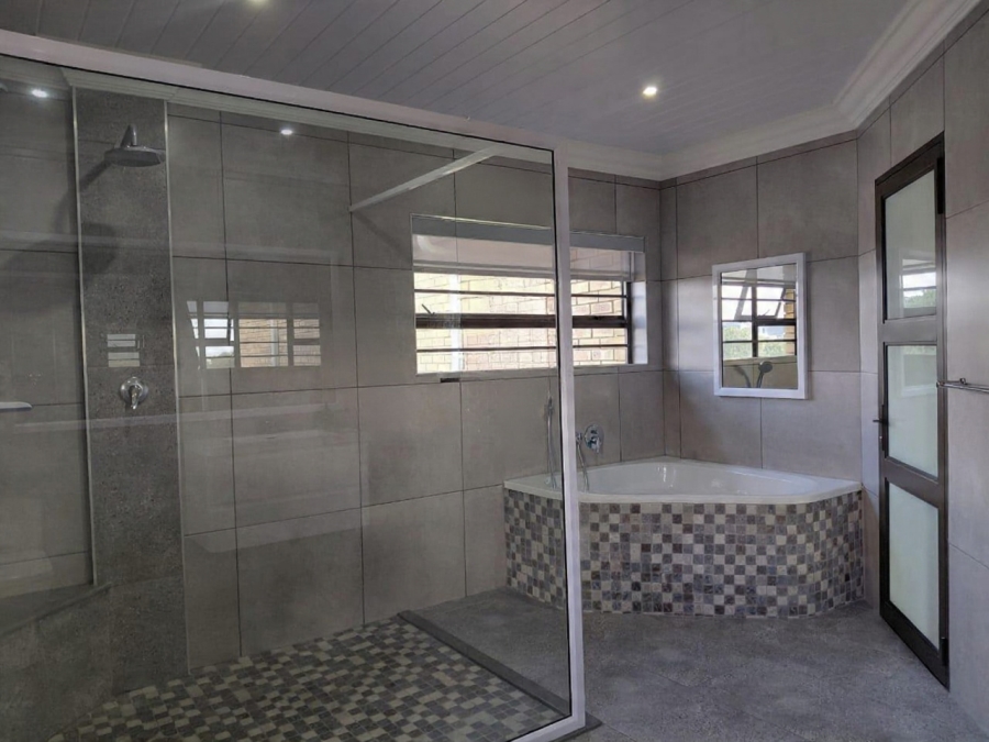 3 Bedroom Property for Sale in Stilbaai Wes Western Cape